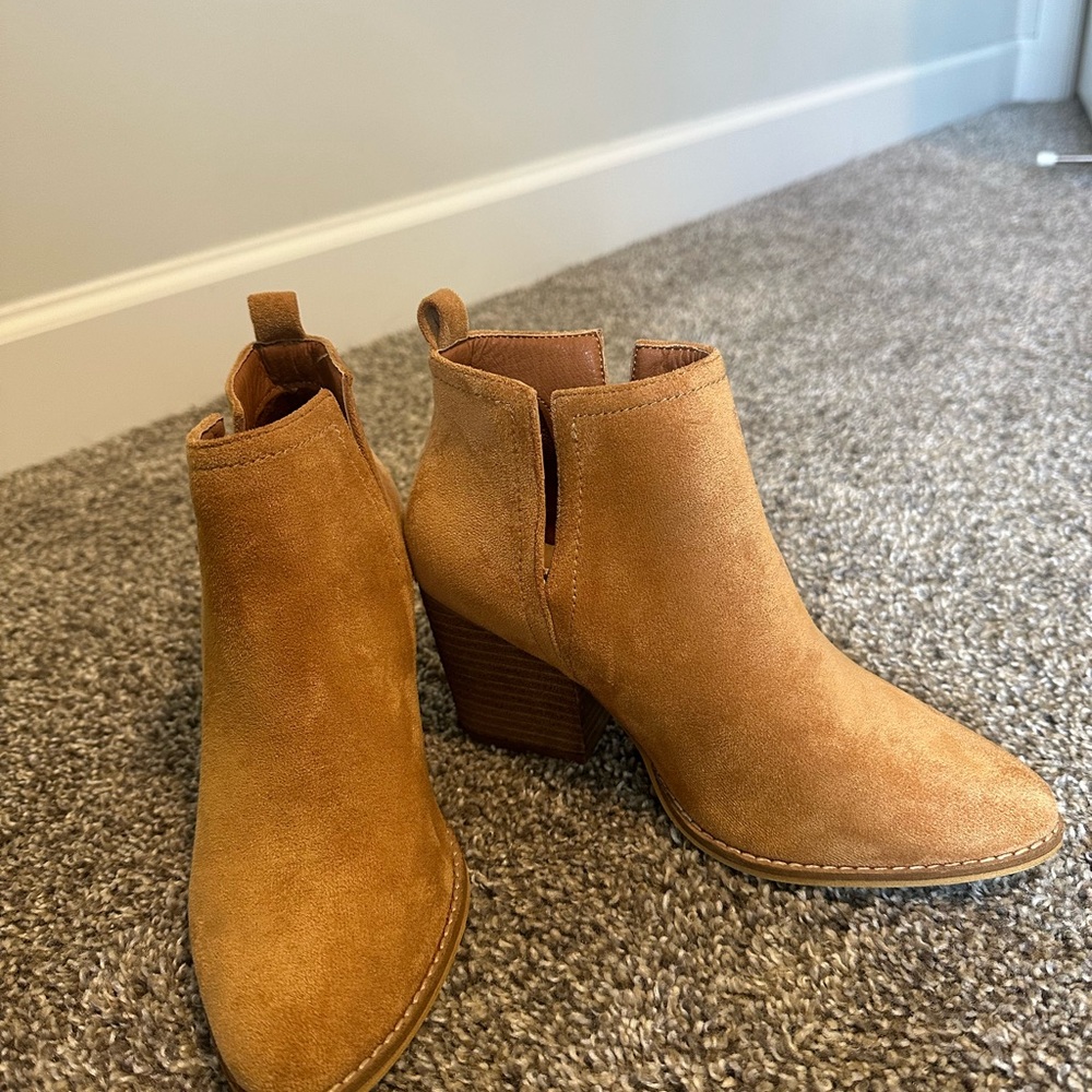 Pink Lily Camel Ankle Booties